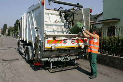 Rifiuti, a Sant’Onofrio è ancora polemica su Eco-distretto e differenziata