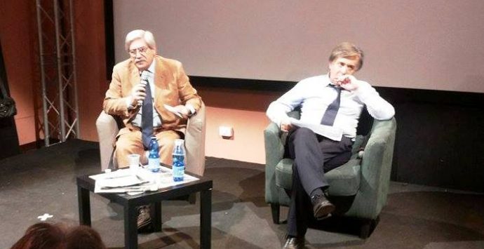 Un istrionico Freccero al TF: «La semplificazione ha ucciso la ricerca della verità»
