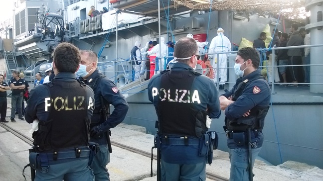 Sbarco record a Vibo Marina, il Sap: «Sistema in tilt, uffici di Polizia bloccati per 3 giorni»