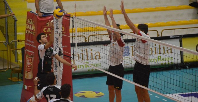 Volley, Vibo si aggiudica l’allenamento congiunto con Corigliano