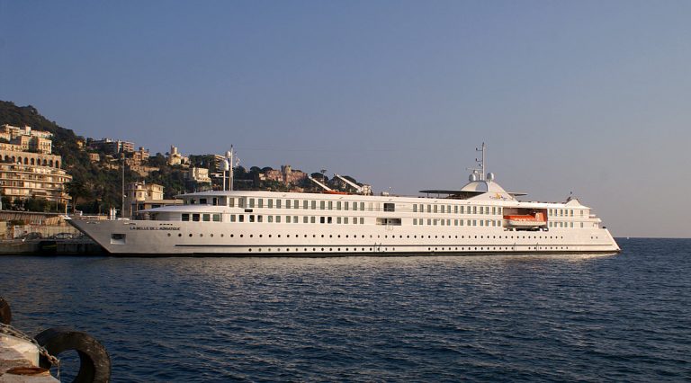 Crocieristi francesi in arrivo al porto di Vibo Marina