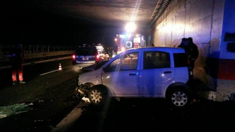 Incidente in A3 nei pressi dello svincolo di Mileto, muore diciannovenne