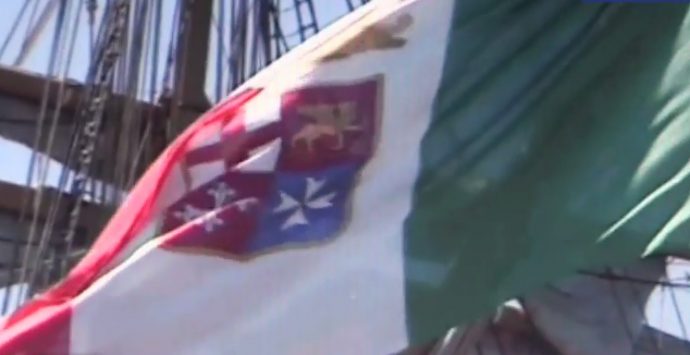 L’Accademia Navale di Livorno spiegata agli allievi del “Morelli” – VIDEO