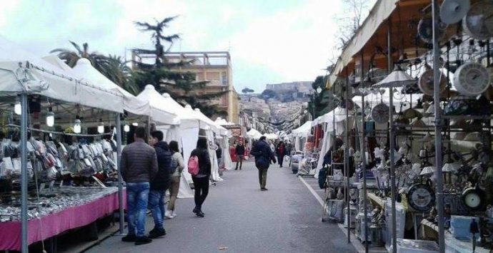 Commercio, Natale a Vibo tra crisi e bancarelle – VIDEO