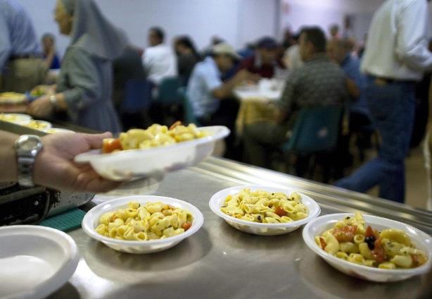 Pizzo, riprendono raccolta alimentare e distribuzione di pasti caldi