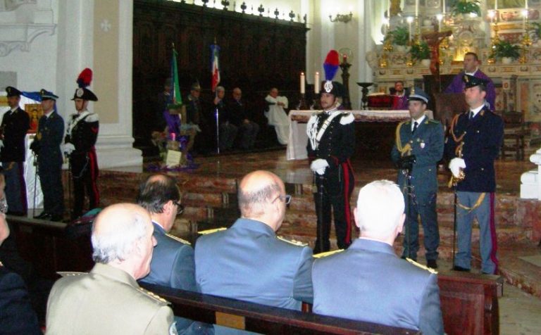 Le forze armate vibonesi celebrano il “precetto natalizio”