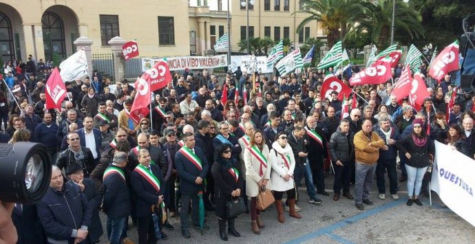 Prefetture salve, i sindacati esultano