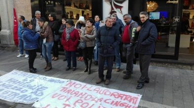 Parco delle Serre, tirocinanti ricevuti dal prefetto ma la protesta continua