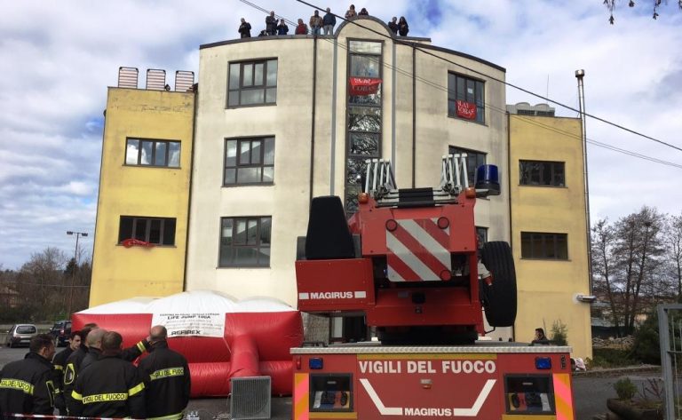 Parco delle Serre, i tirocinanti: «Pronti a tutto, la protesta va avanti a oltranza».