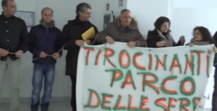 La protesta degli ex tirocinanti del Parco delle Serre arriva alla Regione – VIDEO