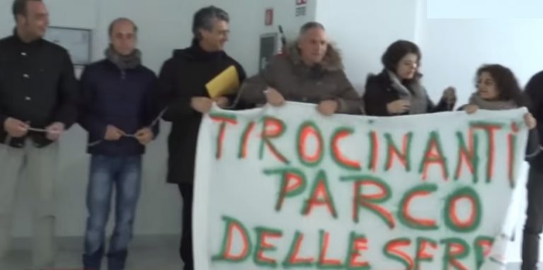 La protesta degli ex tirocinanti del Parco delle Serre arriva alla Regione – VIDEO