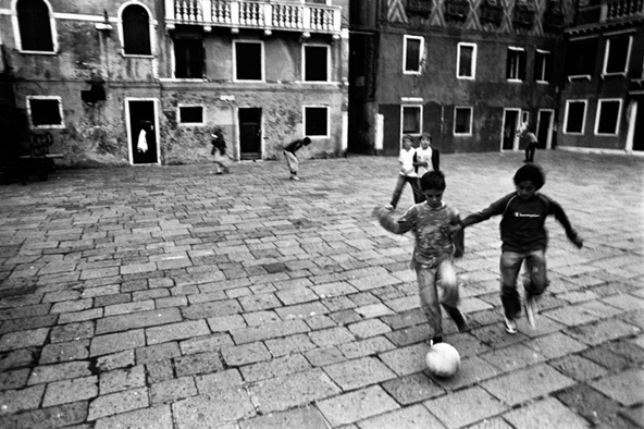 “Un calcio alla povertà”: dall’iniziativa ricavati 1700 euro