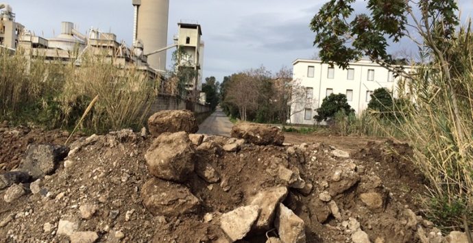 Vibo Marina, via Parodi chiusa: esplode la rabbia di residenti e commercianti