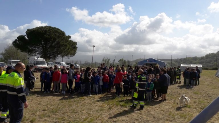 GALLERY | Protezione civile, prove di evacuazione nel paese della frana