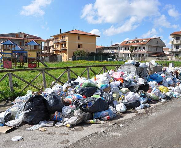 Rifiuti, parla Piperno: «Sulla raccolta rischio dejà vu»