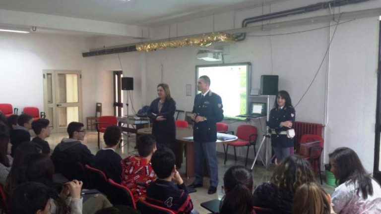 Con ‘Icaro’, la Polstrada porta la sicurezza a scuola