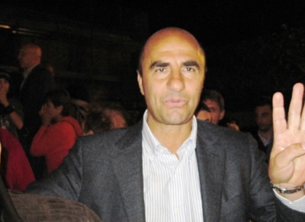 L'ex sindaco Pino Giuliano