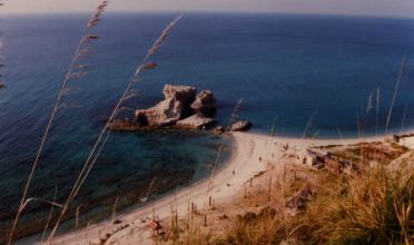 Sabato a Santa Domenica l’operazione “Spiagge pulite”