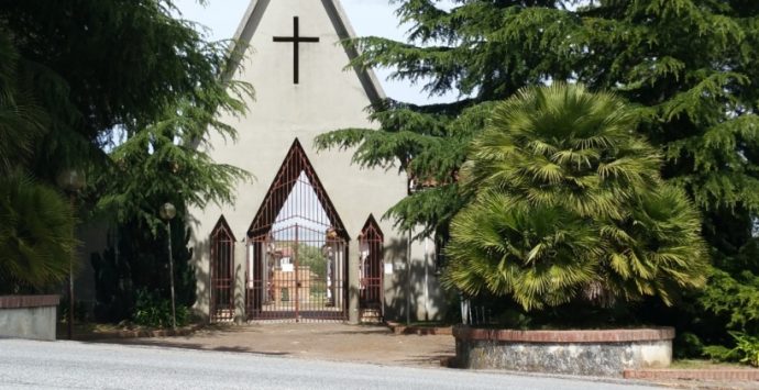Ancora furti sacrileghi al cimitero di Rombiolo