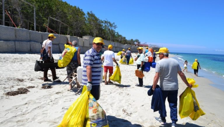 Legambiente ripulisce le spiagge “Scalea” e “Formicoli”