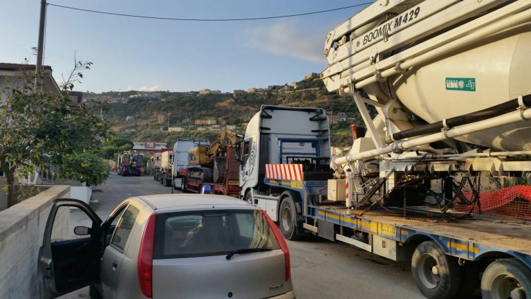 Mezzi di cantiere rubati nel nord Italia sequestrati sull’A3