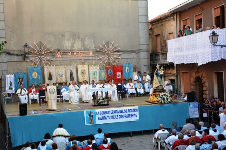 A San Nicola da Crissa partecipato raduno delle confraternite