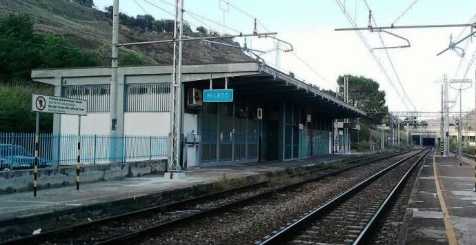 Sgarbi, Trenitalia e il fantastico “romanzo” dei trasporti al Sud