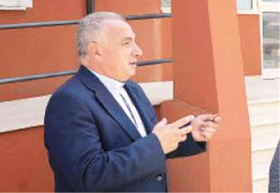 Don Dicarlo contro il vescovo: «Non è stato un padre ma un patrigno»