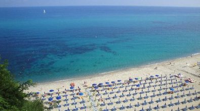 Panico a Tropea: la spiaggia sprofonda