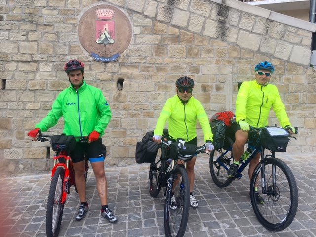 IL RACCONTO DI VIAGGIO | Basilicata “coast to coast” in bici tra natura, storia e stupore – FOTO/VIDEO