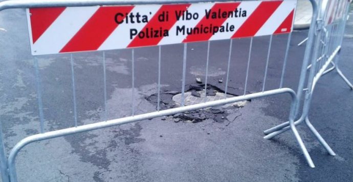 Cedimenti in via Parisi, il Pd invita il sindaco a riferire in aula