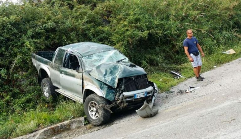 Incidente stradale nel Vibonese, ventunenne in prognosi riservata