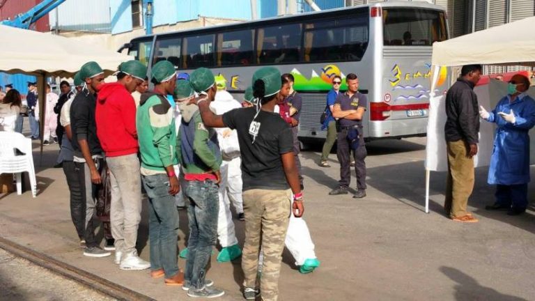 Ancora uno sbarco di migranti a Vibo Marina