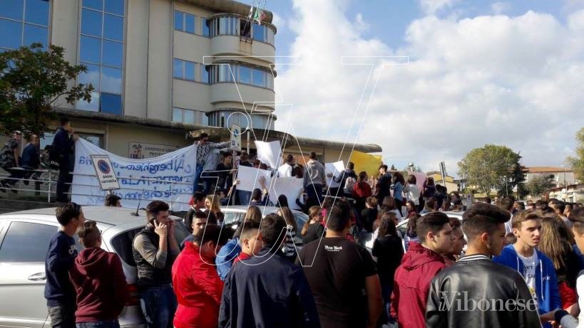 Gli studenti dell'Alberghiero alla Provincia