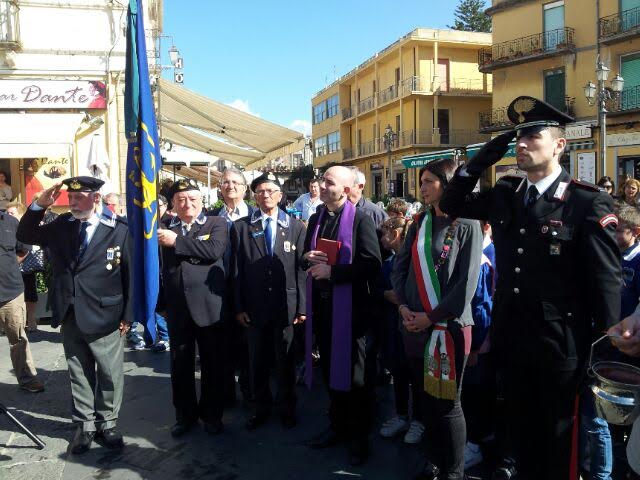 4 novembre, a Pizzo partecipata cerimonia per il Giorno delle forze armate