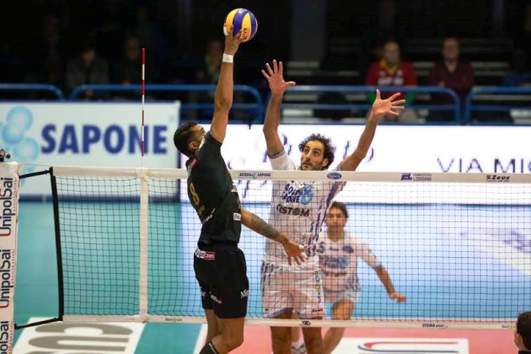 Superlega, Vibo cade a Latina ma mantiene l’ottavo posto (HIGHLIGHTS)