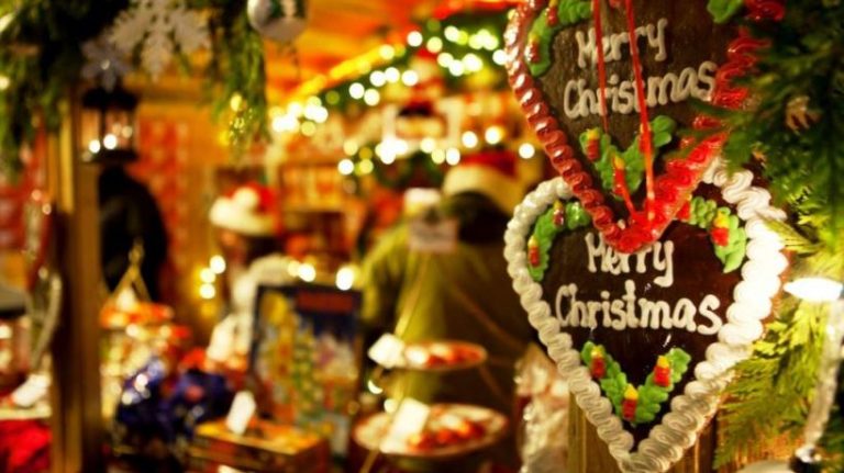 Eventi, mercatini e pista di pattinaggio: a Tropea il Natale arriva in anticipo