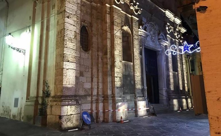 Pizzo, nuova illuminazione a led per il Duomo