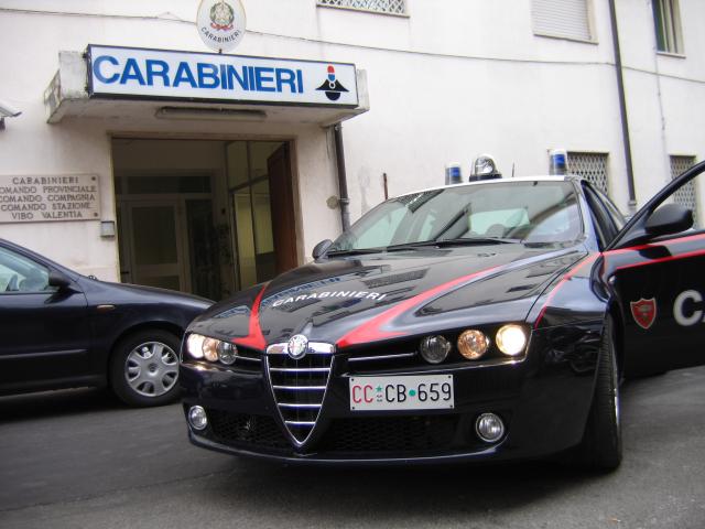 Auto crivellate da colpi di pistola a San Gregorio, continuano le indagini dei carabinieri