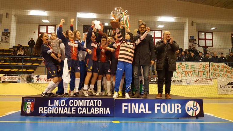 Calcio a 5 femminile, Vibo alza al cielo la Coppa Italia Calabria