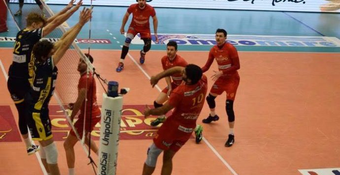 Superlega, nuovo stop per Vibo: al PalaValentia passa Modena in tre set (VIDEO)