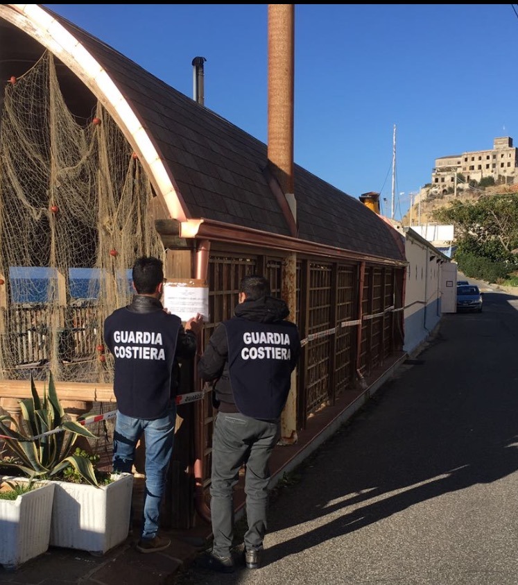 Guardia costiera sequestra fabbricato di un ristorante a Pizzo Calabro