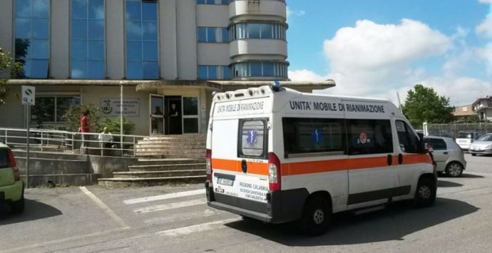 Ambulanze senza barelle a Vibo, l’Aasi chiede l’attivazione dei box di ripristino