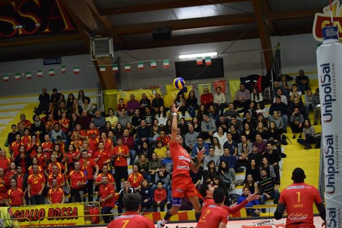 Superlega, gara infinita al PalaValentia: Vibo piega Padova in 5 set