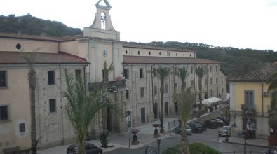 Soriano, prezioso arazzo scoperto nei depositi del Comune: era del Convento di San Domenico (FOTO)
