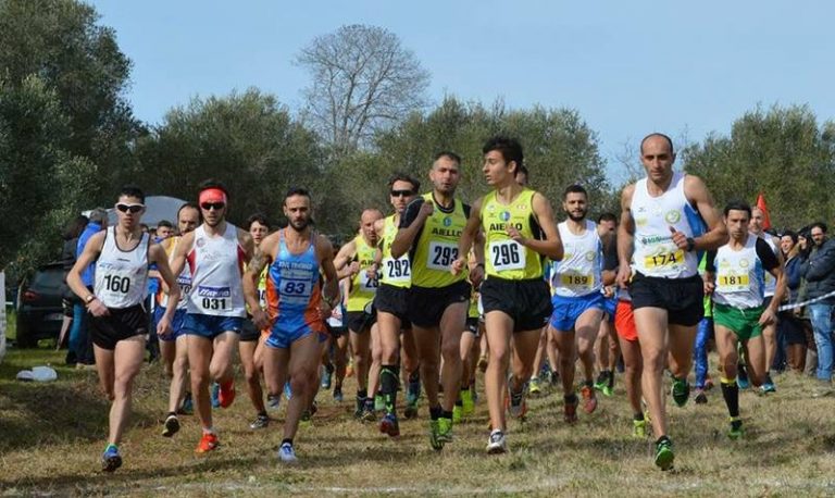 Atletica, la corsa campestre entusiasma San Costantino