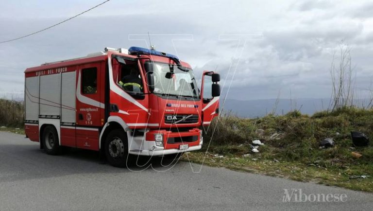 Si perde andando a funghi alla Lacina, ritrovato dai vigili del fuoco