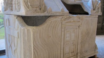 Sarcofago di Ruggero d’Altavilla, nuovo appello al ministro: «Il reperto torni a Mileto»