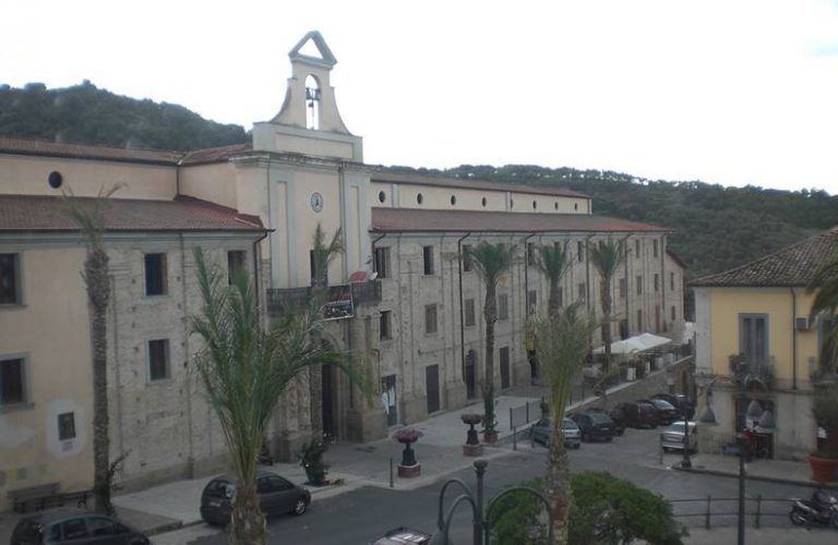 Soriano, avviato il restauro conservativo della facciata del Municipio