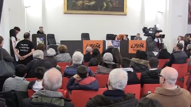 VIDEO | Libera, don Luigi Ciotti a Vibo: «I giovani sconfiggano la rassegnazione»